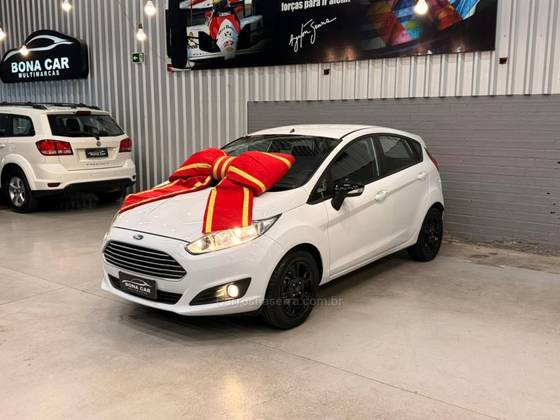 FORD FIESTA 1.6 SE HATCH 16V FLEX 4P POWERSHIFT